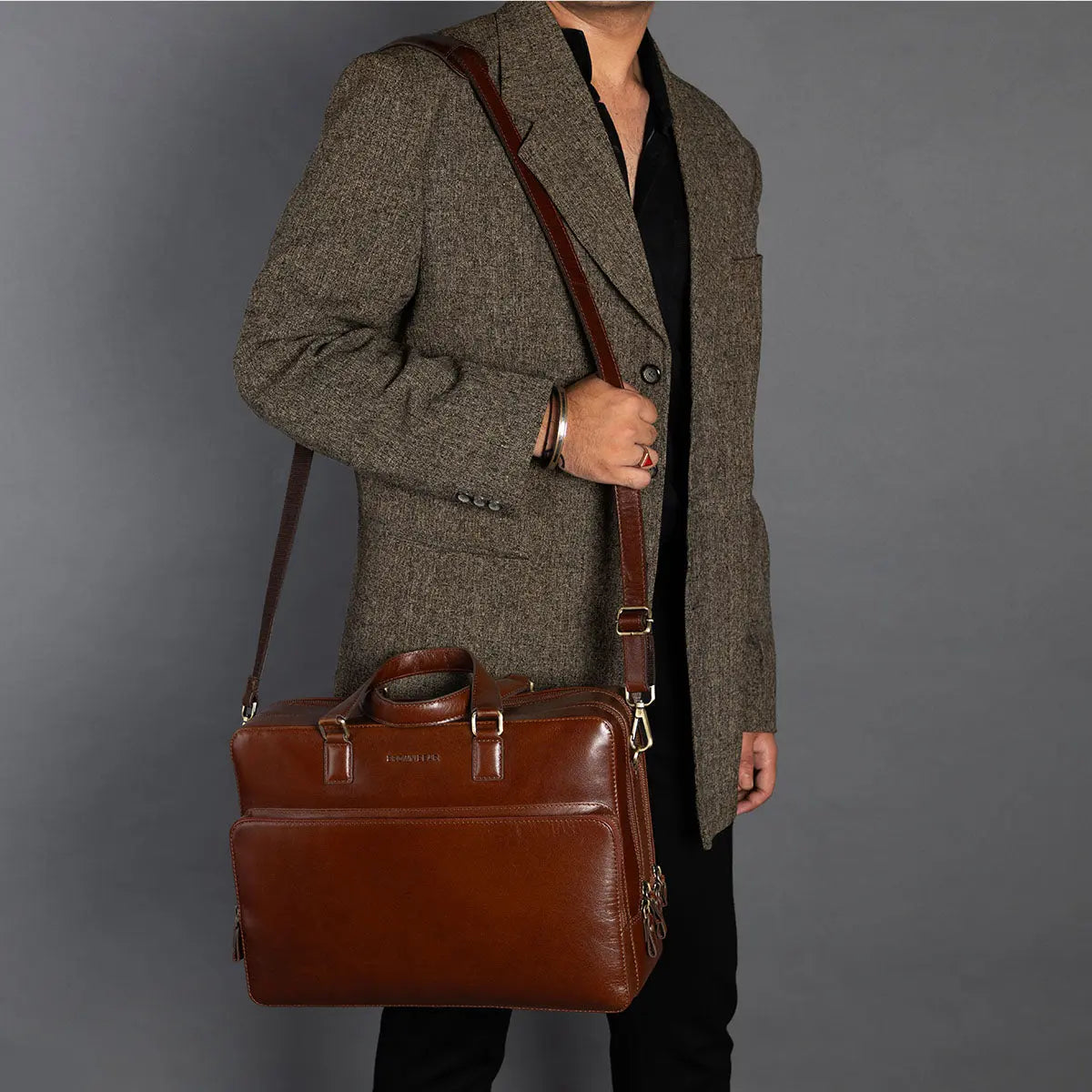 Tan Toscana Laptop Bag 01 Brown Bear