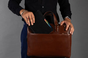 BB TOSCANA Laptop 02 Brown Bear