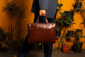 BB TOSCANA Laptop 02 Brown Bear