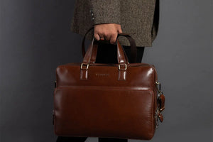 BB TOSCANA Laptop 02 Brown Bear