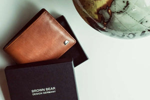 Alia Series – Classic Mens Wallet with Detachable Card Holder in Genuine Leather - Brown Bear