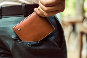 Alia Series – Classic Mens Wallet with Detachable Card Holder in Genuine Leather - Brown Bear