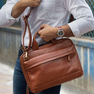 Classic Laptop Bag in Genuine Leather - Brown Bear