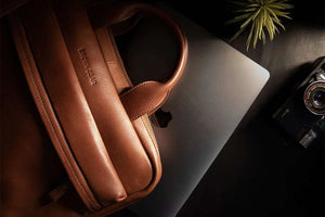 Classic Laptop Bag in Genuine Leather - Brown Bear