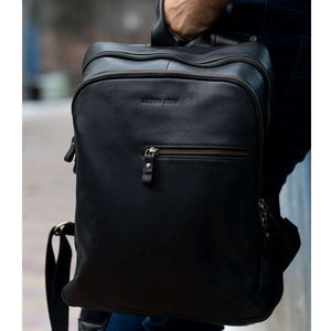 Classic Leather Backpack with front Pocket in Genuine Leather - Brown Bear