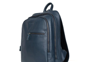 Classic Leather Backpack with front Pocket in Genuine Leather - Brown Bear
