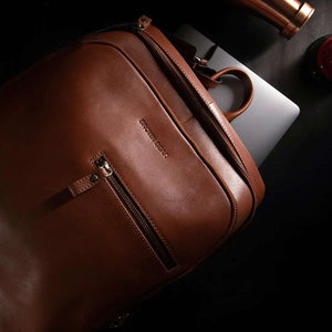 Classic Leather Backpack with front Pocket in Genuine Leather - Brown Bear