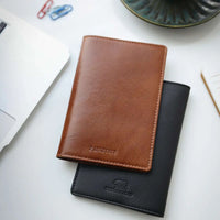 Classic Passport Cover in Genuine Leather - Brown Bear