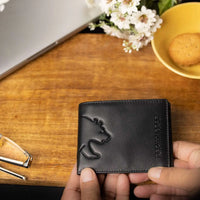 Classic Slim Men’s Wallet in Genuine Leather - Novel Series - Brown Bear