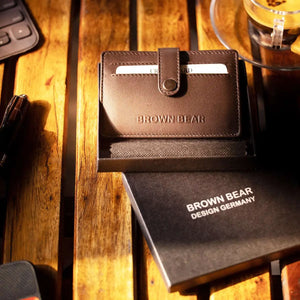 Grid Card Holder for 08 pieces in Genuine Leather - Brown Bear