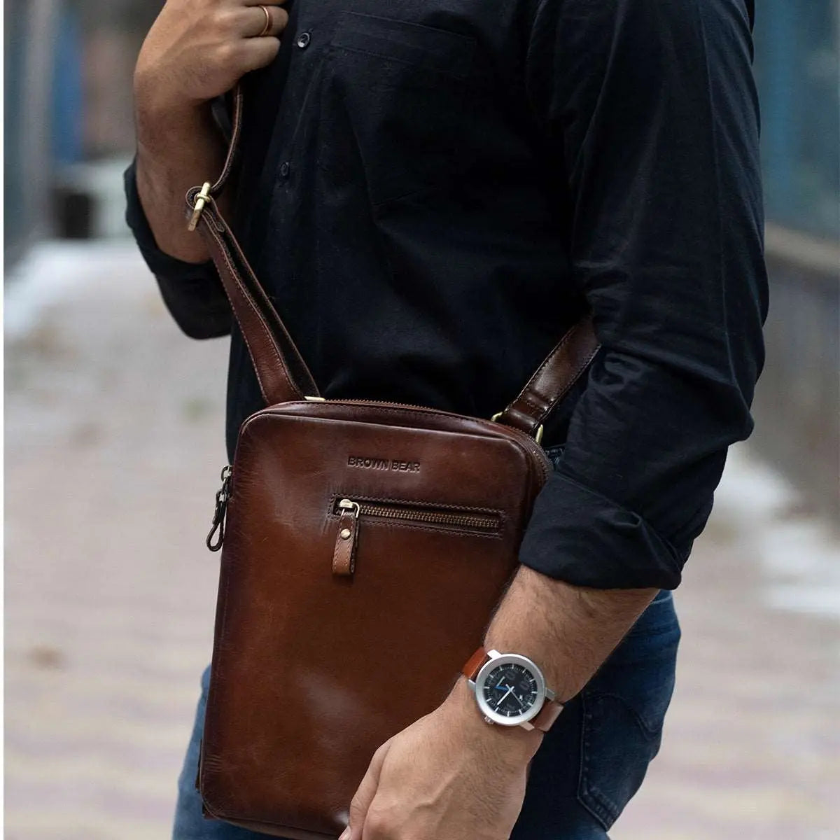 Manhattan Messenger Bag for I-Pad in Genuine Leather - Brown Bear