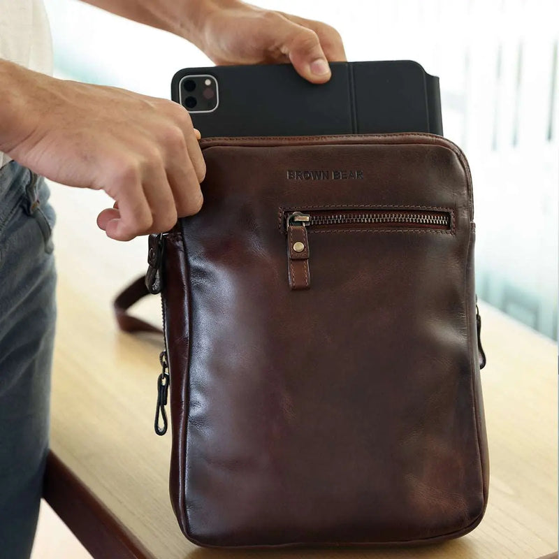 Manhattan Messenger Bag for I-Pad in Genuine Leather - Brown Bear